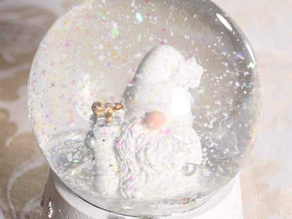 Boule à neige avec Père Noël sur socle en résine décoré