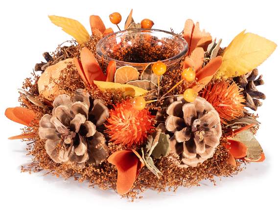 Centre de table avec pommes de pin, citrouilles, baies et po