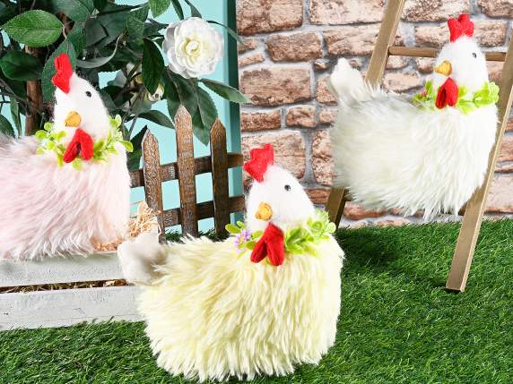 Poule en éco-fourrure douce avec guirlande de fleurs