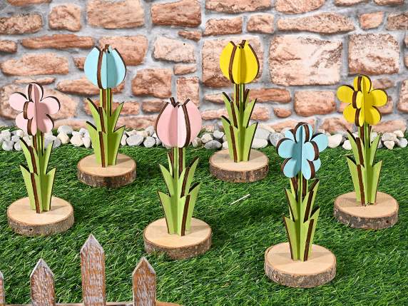 Fleur décorative en bois colorée sur laquelle poser