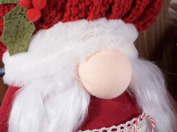 Père Noël et Mère Noël en tissu avec détail de houx