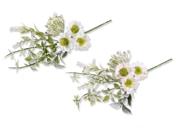 Bouquet de marguerites et feuilles artificielles