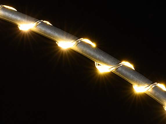 Leuchtender Kreis mit 230 warmweißen LED-Lichtern zum Aufhän