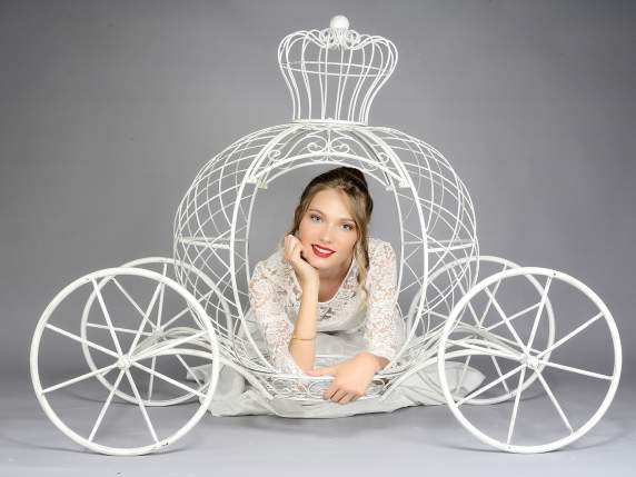 Fairytale carriage in white metal