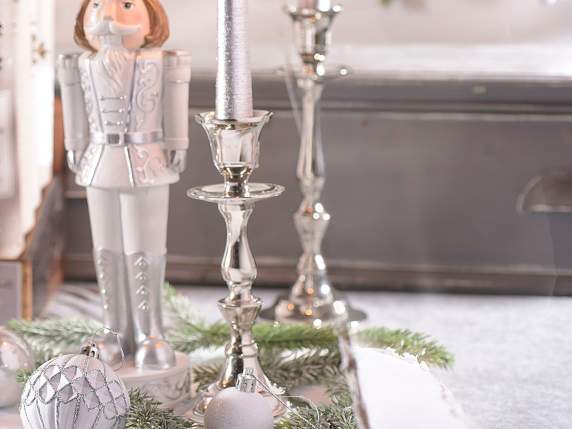 Set of 2 candlesticks in shiny silver metal