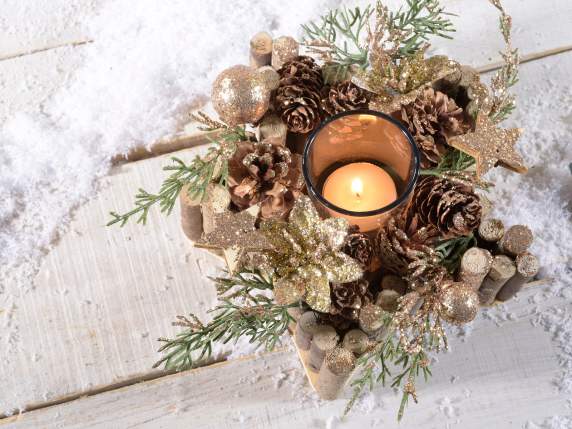 Wooden centerpiece with candle holder, pine cones and decora