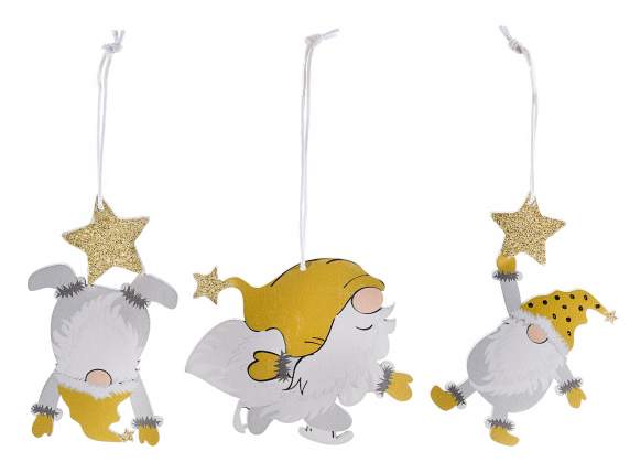 Display 48 wooden Christmas gnome decorations to hang