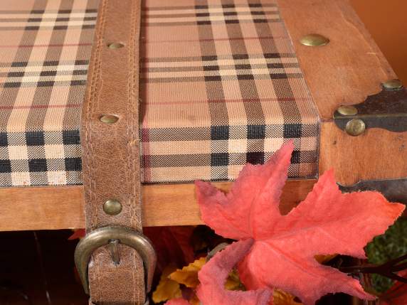 Set of 2 trunks in wood and tartan fabric with metal handles