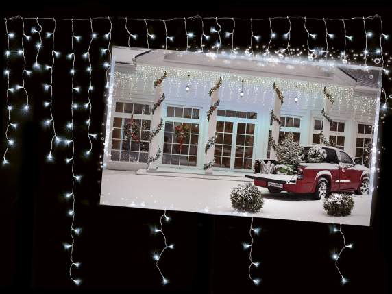 Rain light 120 hanging strands, 936 cold white LEDs