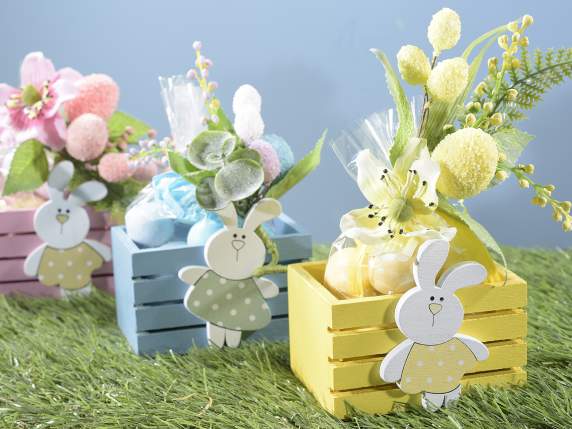 Wooden fence basket with bunny