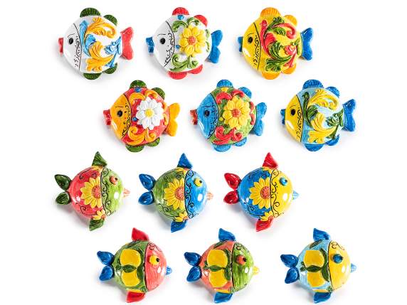 Aimant en résine en forme de poisson avec décorations