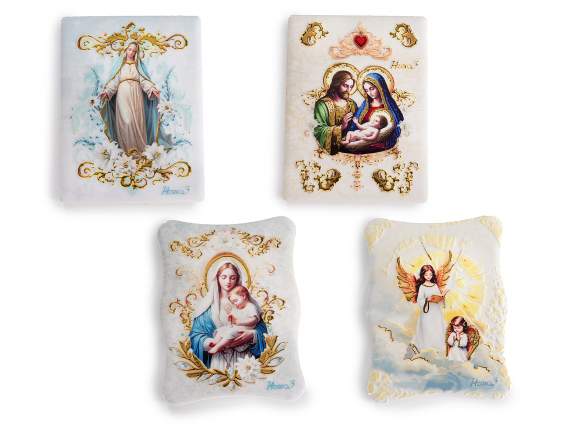 Aimant en céramique avec figures religieuses
