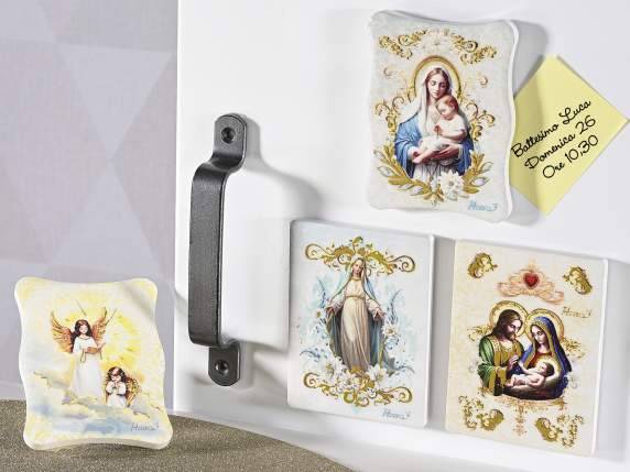 Aimant en céramique avec figures religieuses