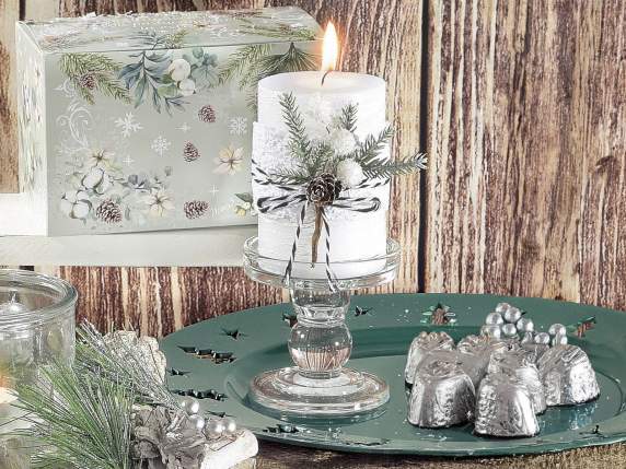 Bougie avec bougeoir en verre et décoration de sapin de Noël