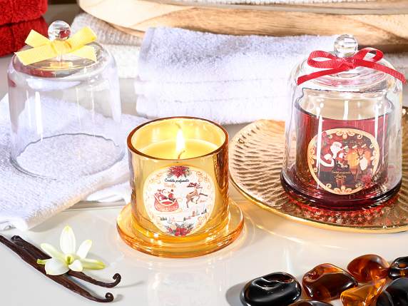 Bougie parfumée de Noël dans une cloche en verre