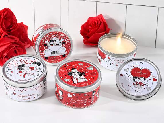 Bougie parfumée dans une boîte en métal avec des amoureux