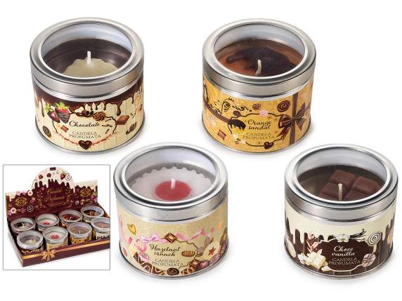 Bougie parfumée ornée de motifs en relief dans une boîte en