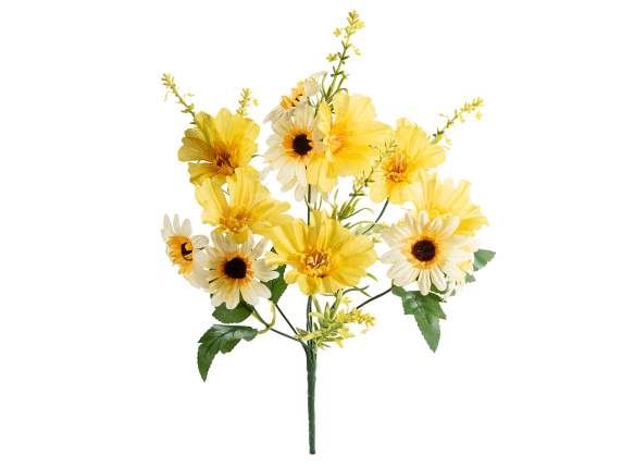 Bouquet de marguerites artificielles et de fleurs sauvages