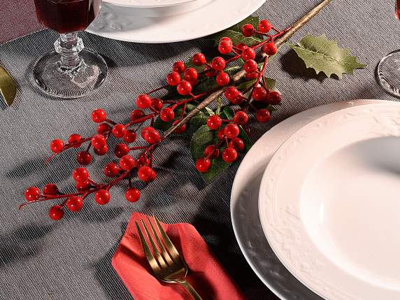 Branche de baies rouges artificielles avec feuilles