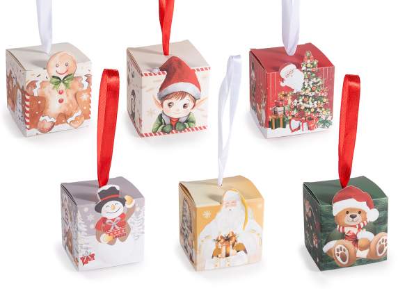 Caja de personajes navideños con cuerda para colgar