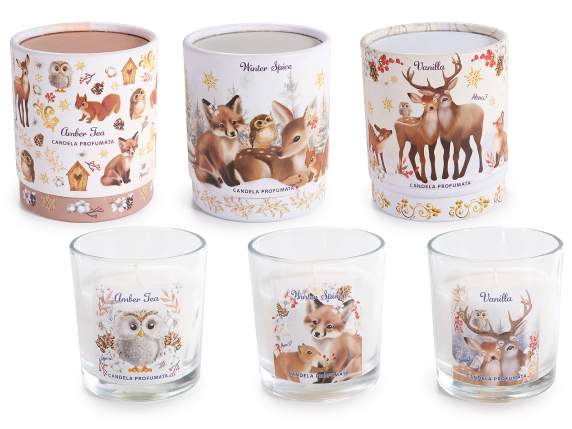 Bougie parfumée dans un pot en verre avec décorations de Noë