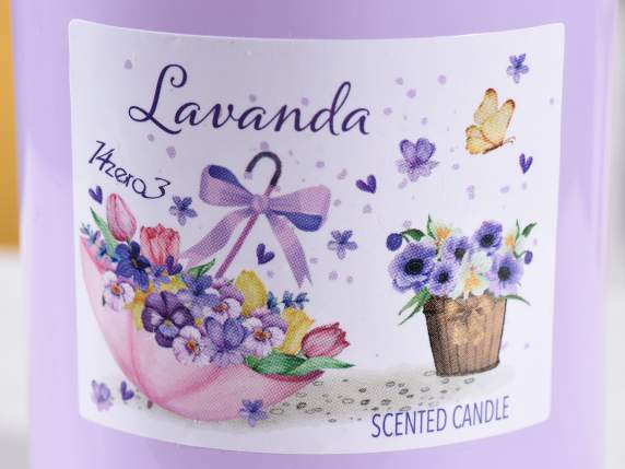 Bougie parfumée dans un pot en verre coloré avec bouchon