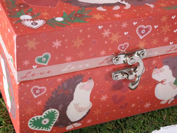 Set 2 cutii din lemn cu inchidere cu carlig si decoratiuni