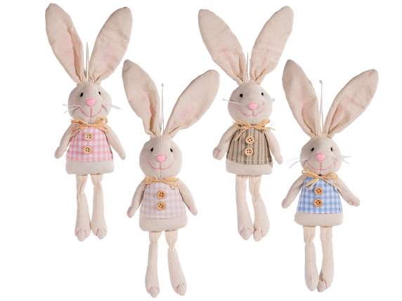 Lapin en tissu coloré avec boutons et noeud à suspendre