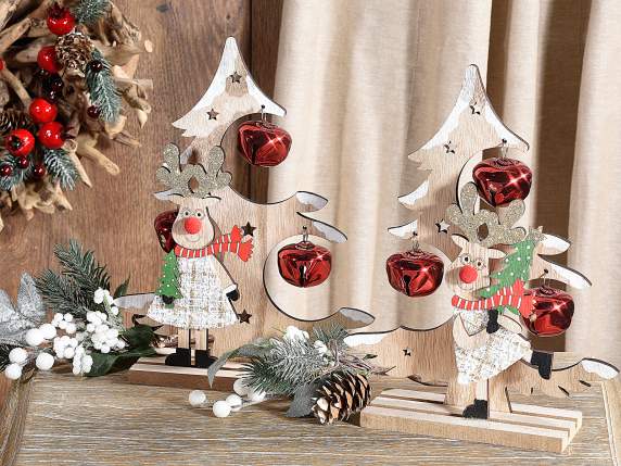 Arbre en bois avec des rennes et des cloches