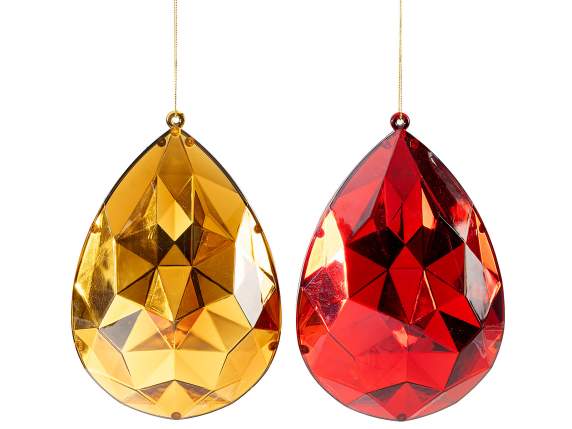 Diamant en forme de goutte en plastique coloré avec fond mir