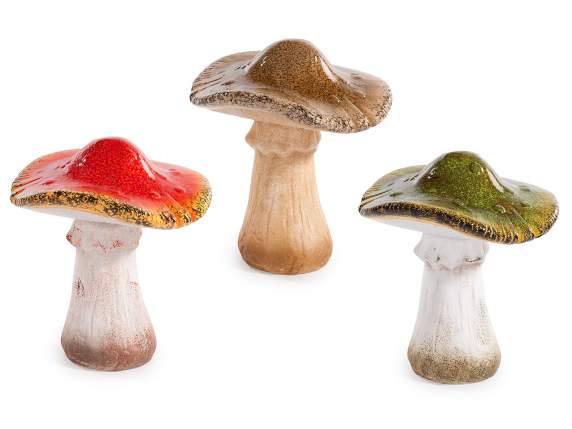 Champignon en terre cuite colorée avec des détails brillants