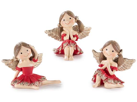 Petit ange en résine colorée avec détails dorés, à poser