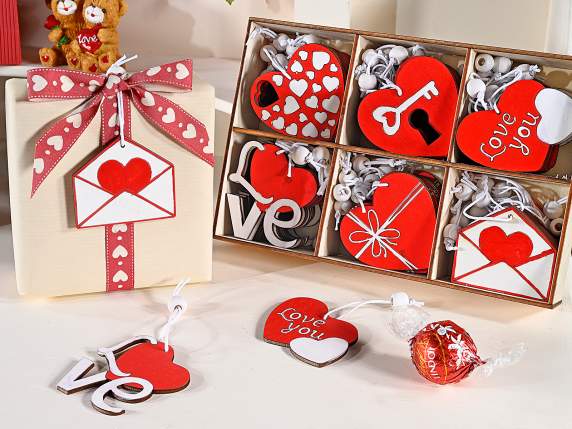 Présentoir 72 décorations en bois Love and heart à suspendre