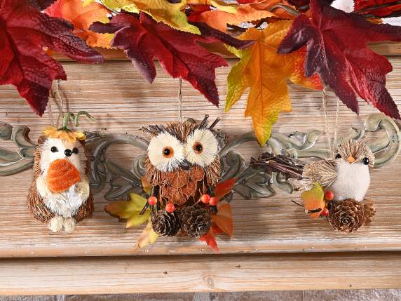 Animal de pădure agățat, realizat din fibre vegetale