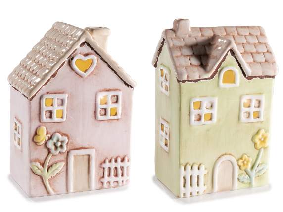 Casa din ceramica cu decoratiuni in relief si lumini LED