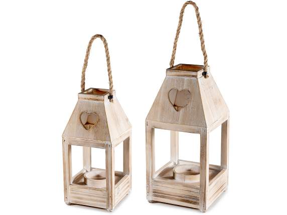 Set de 2 felinare din lemn cu sculptura în forma de inima