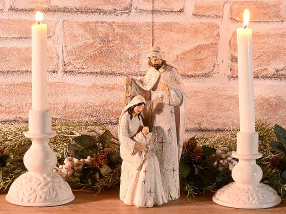 Crèche en résine avec détails dorés