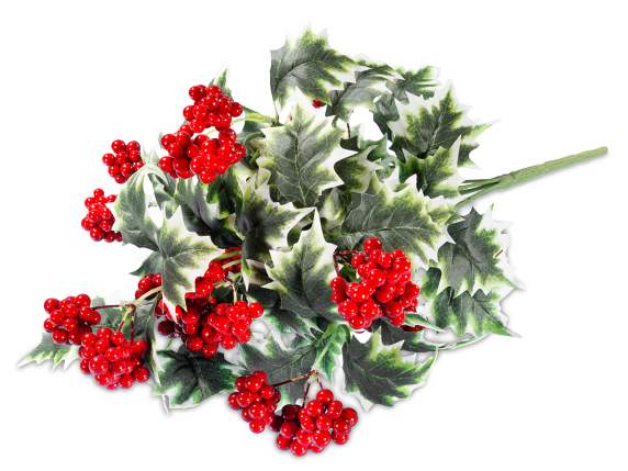 Mazzo di agrifoglio e bacche rosse artificiali