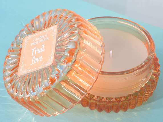 Bougie parfumée dans un pot en verre moleté avec couvercle