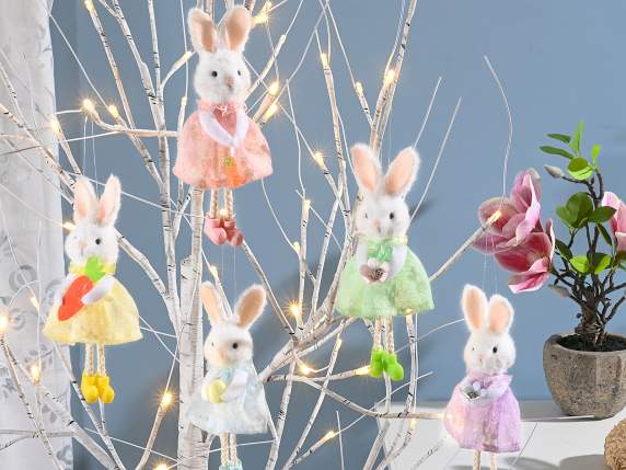 Lapin aux longues pattes avec robe en dentelle à suspendre