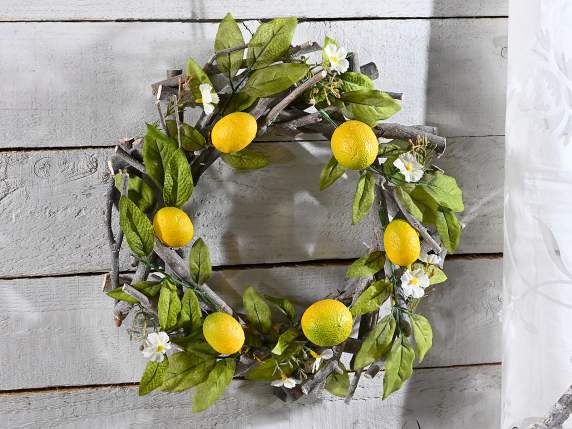 Guirlande en bois avec citrons artificiels et fleurs