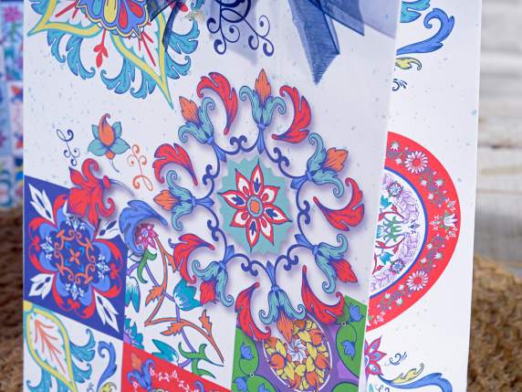 Petit sac-enveloppe en papier avec imprimé majolique