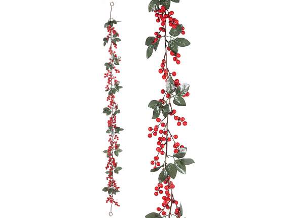 Guirlande de baies rouges suspendues