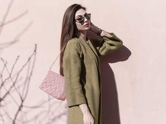 Borsa spalla similpelle rosa matellassé c-catena dorata