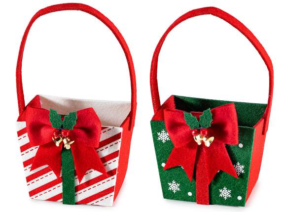 Borsetta in panno a pacco regalo con campanelle e fiocco