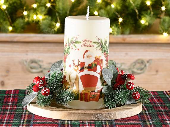 Candela con decoro di Natale e scritta Merry Christmas
