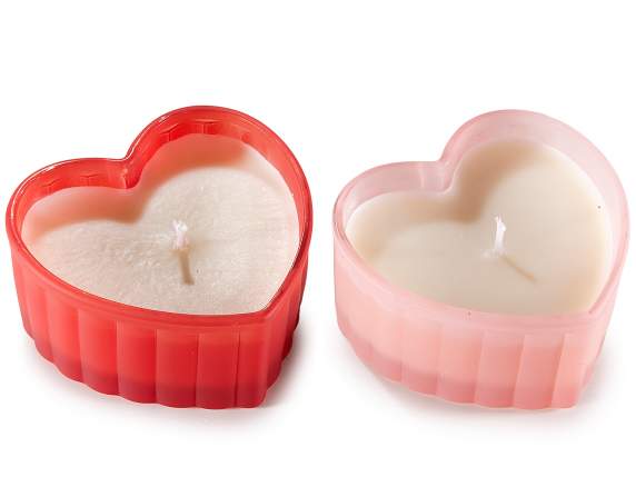 Candela profumata a forma di cuore in vetro con innamorati