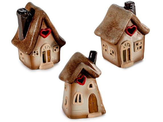 Casetta in ceramica con finestra a cuore e luci LED