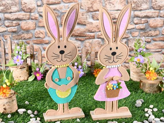 Coniglietti in legno e panno colorato da appoggiare