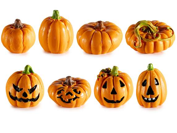Confezione 8 zucche Halloween in resina colorata